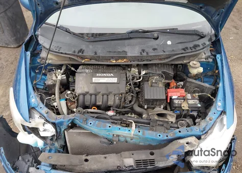 2014 Honda Insight z USA, uszkodzony, nr VIN JHMZE2H32ES002538